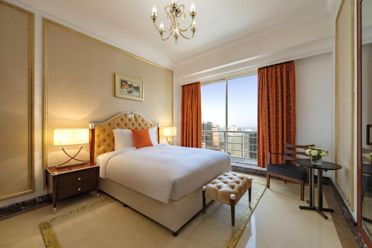 Dusit Hotel & Suites - Doha Dış mekan fotoğraf A bedroom at the hotel